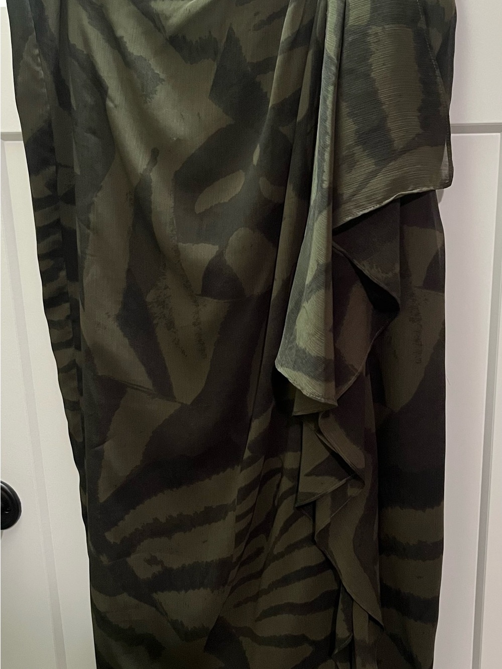 Lauren Ralph Lauren Zebra Print Georgette Midi Skirt Size 12 Olive Asymmetrical - Picture 2 of 5